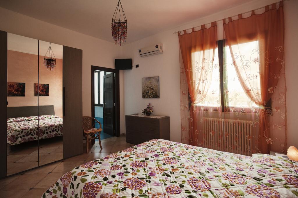 Brezza Di Mare Bed & Breakfast Vignacastrisi Cameră foto